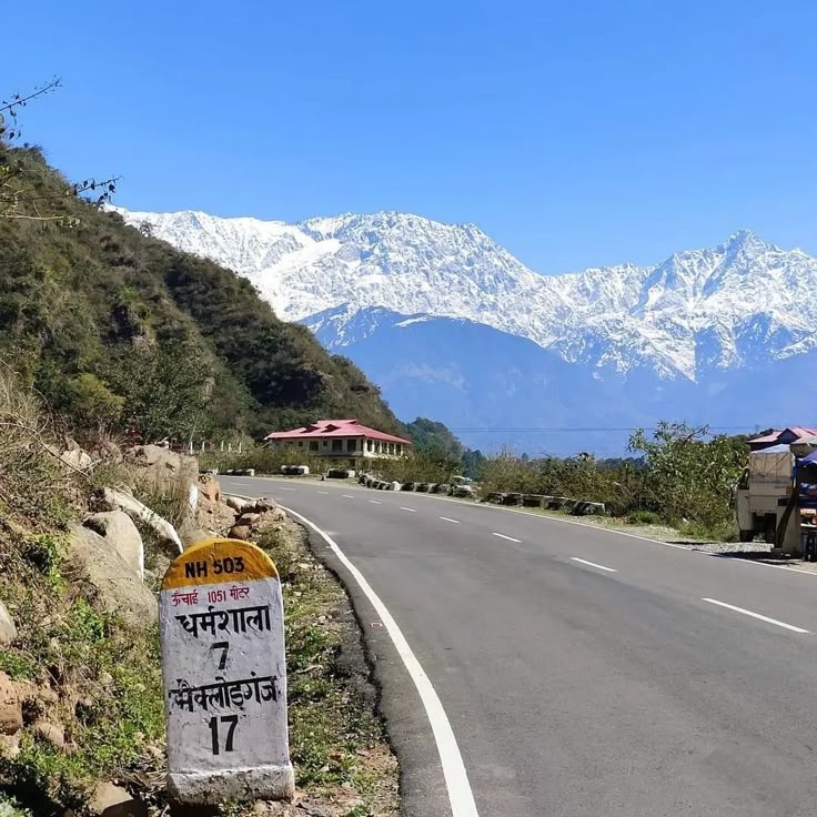 Scenic highway to Dharamshala via Kangra Valley with Dhauladhar mountains showing how to reach Dharamshala by road
